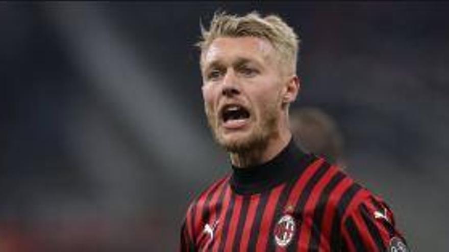 El Milan ejercerá la opción de compra por el sevillista Simon Kjaer