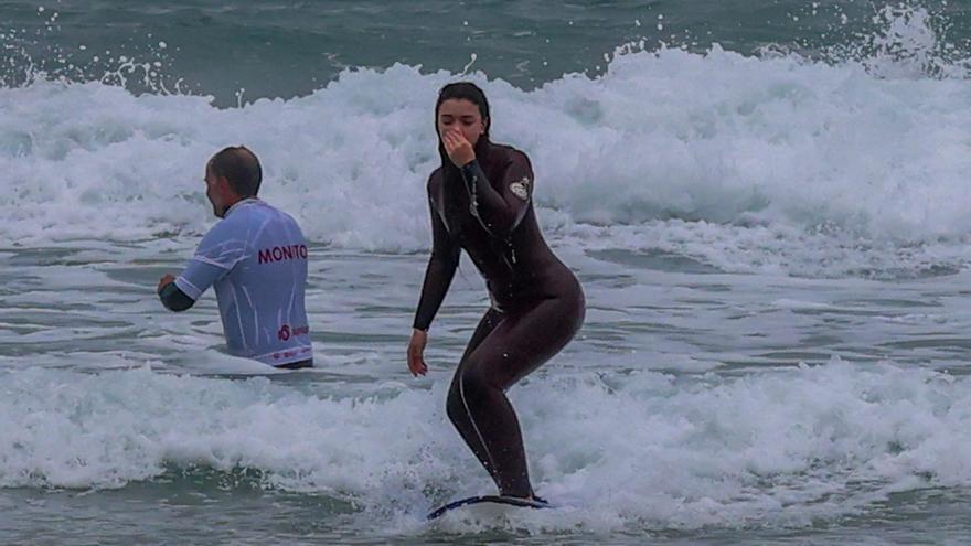 Un atractivo destino de surf con las dunas más altas que nunca
