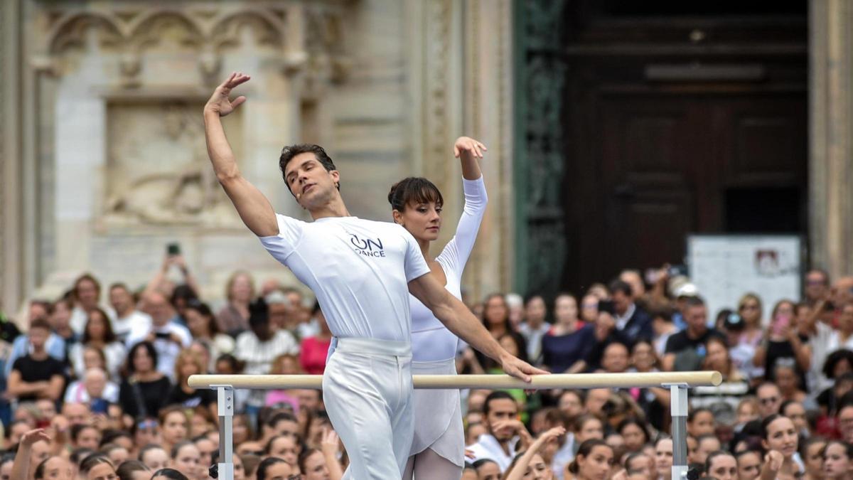 Festival de danza OnDance en la plaza del Duomo en Milán