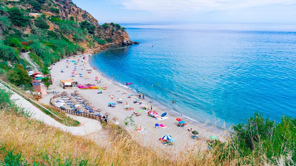 Playa de Maro, en Nerja (Málaga).