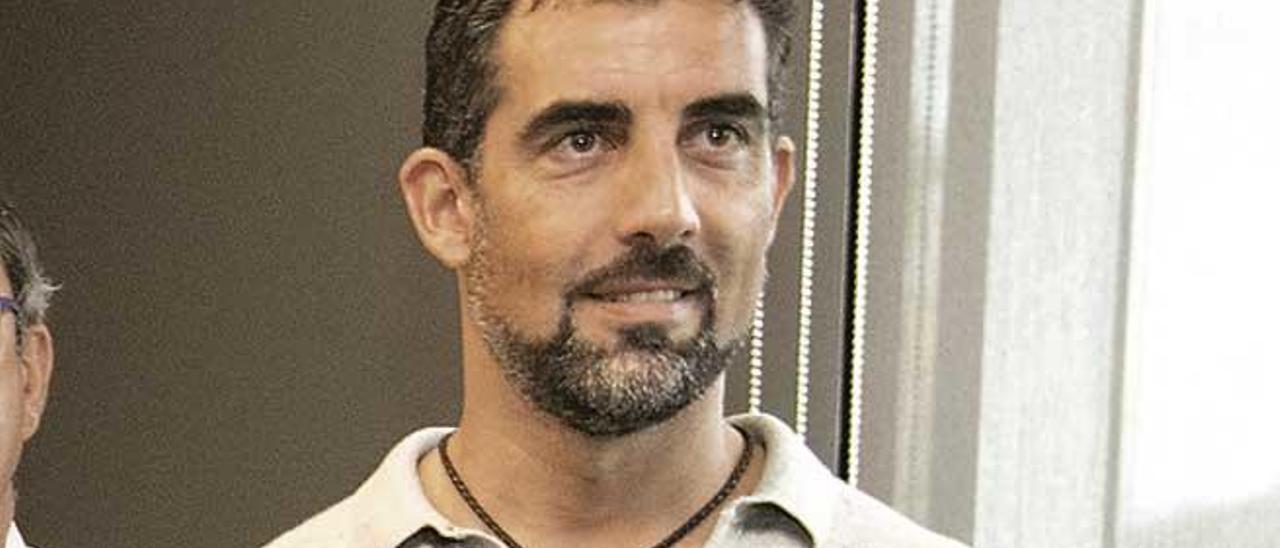 Romualdo Romero, catedrÃ¡tico de MeteorologÃ­a.