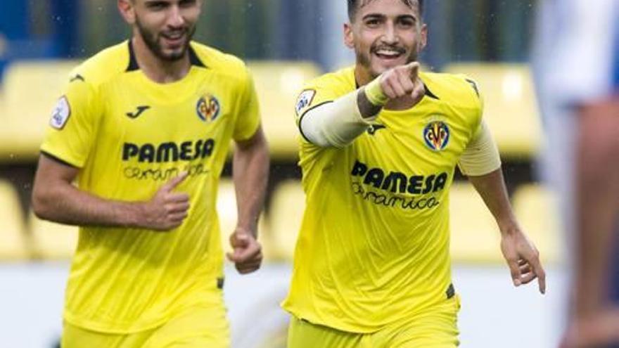 Dani Villanueva celebra su gol el domingo ante el Espanyol B.