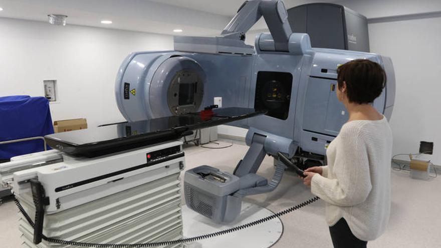 Varias averías en la máquina de radioterapia obligan a suspender sesiones a enfermos de cáncer de Ibiza