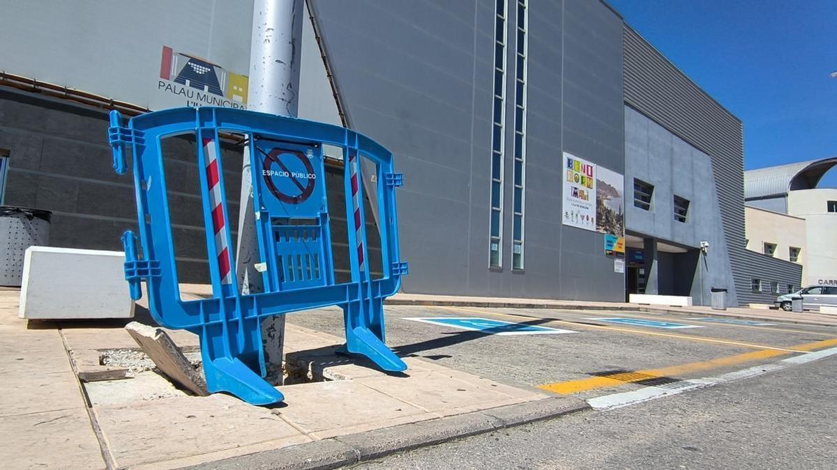 Aspecto del exterior del Palau d´Esports L´Illa de Benidorm.