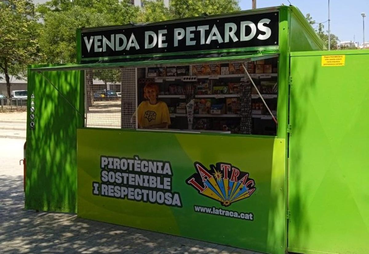 Una de las casetas de petardos en Barcelona ACFAE Una de las casetas de petardos en Barcelona ACFAE