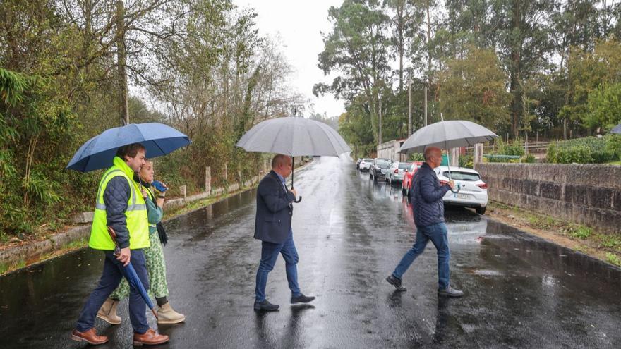 Visita de Durán y Tourís a la carretera de Baión.