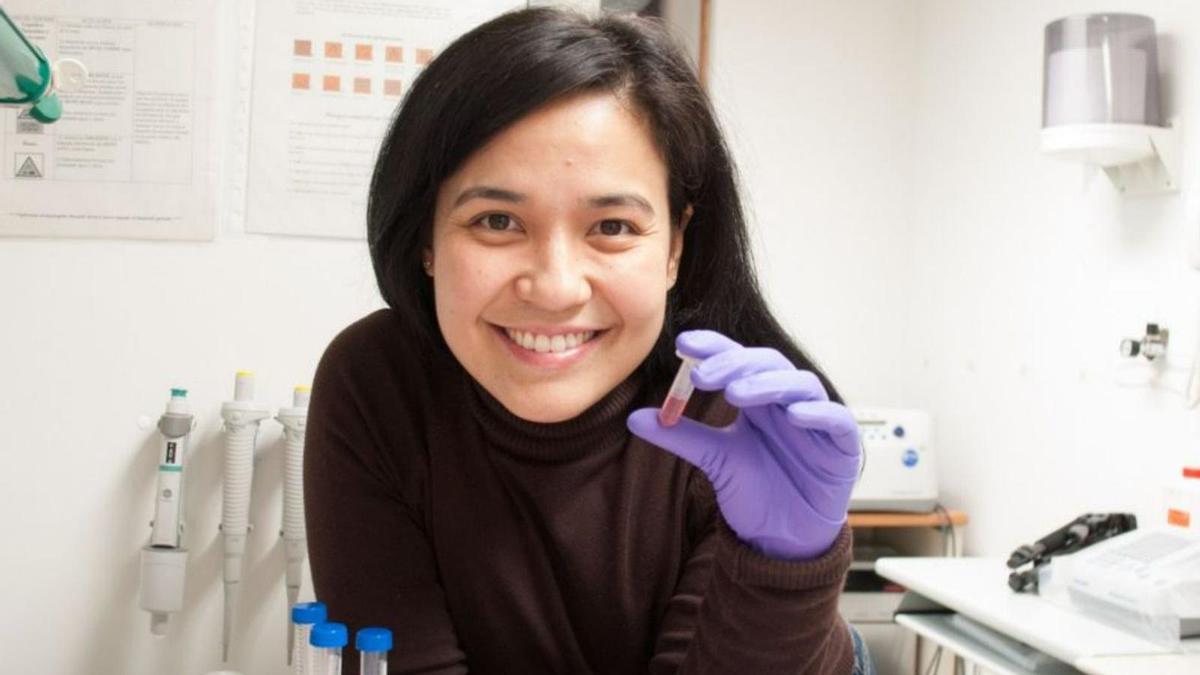 La investigadora Priscila Monteiro, en el laboratorio. | AET