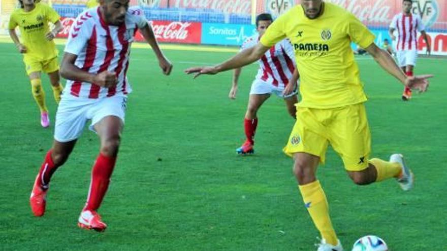 Alfonso Pedraza disputó con el Villarreal B el amistoso ante el Huracán.