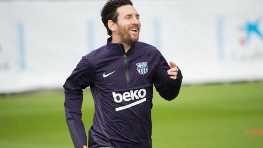 Messi ja s&#039;entrena, onze dies després  de caure lesionat