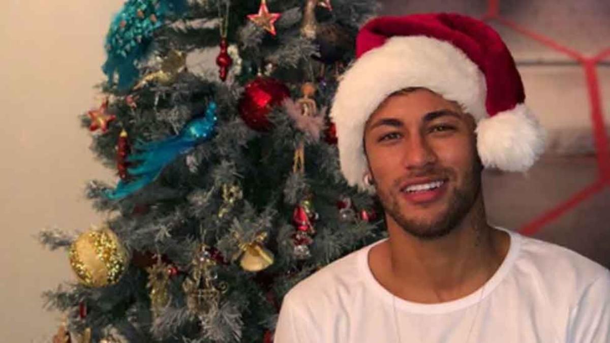 Neymar, con su imagen navideña