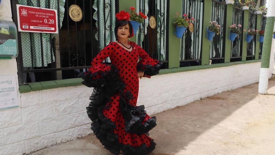 Los trajes de flamenca de las cordobesas en el domingo de Feria