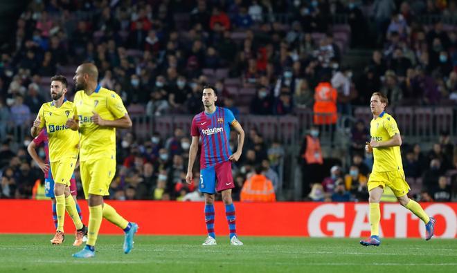 La desesperación del Barça ante el Cádiz en el Camp Nou