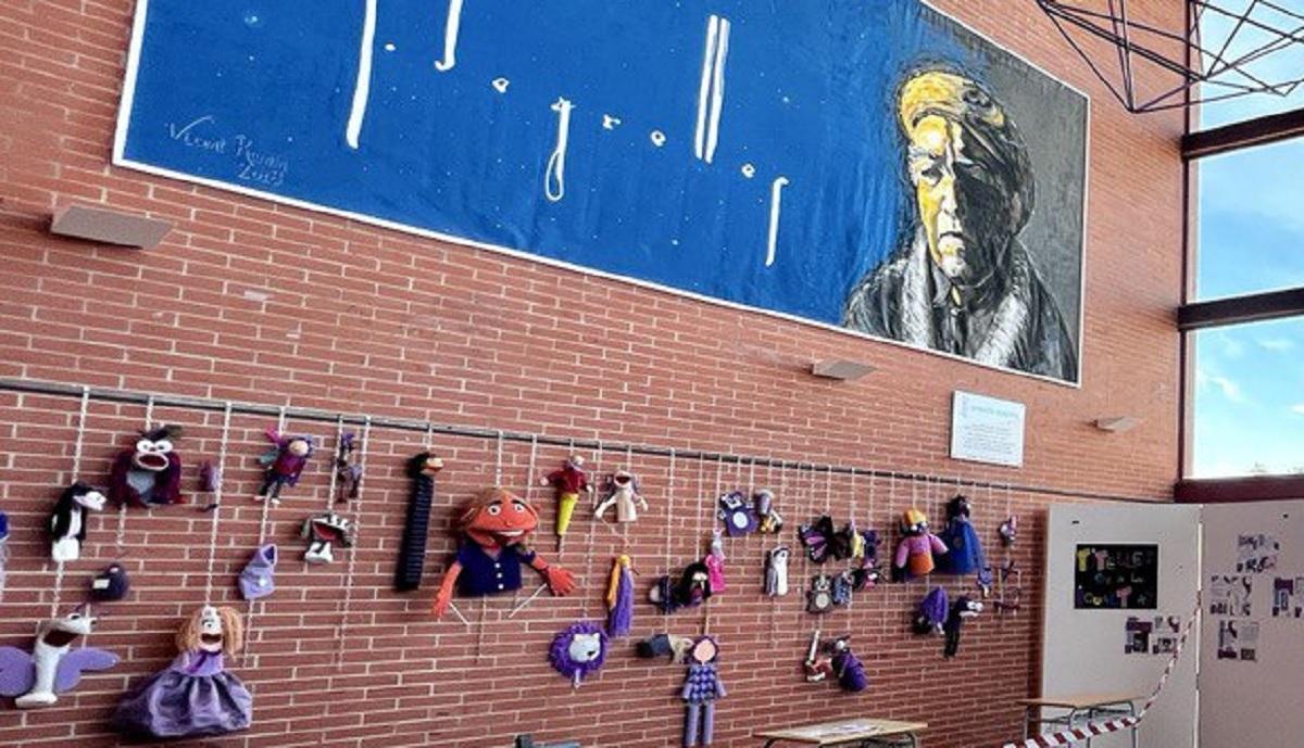 Entrada del IES Josep Segrelles de Xàtiva.