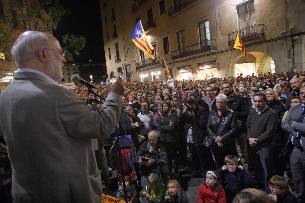 Concentració a Girona en rebuig a l'empresonament dels consellers