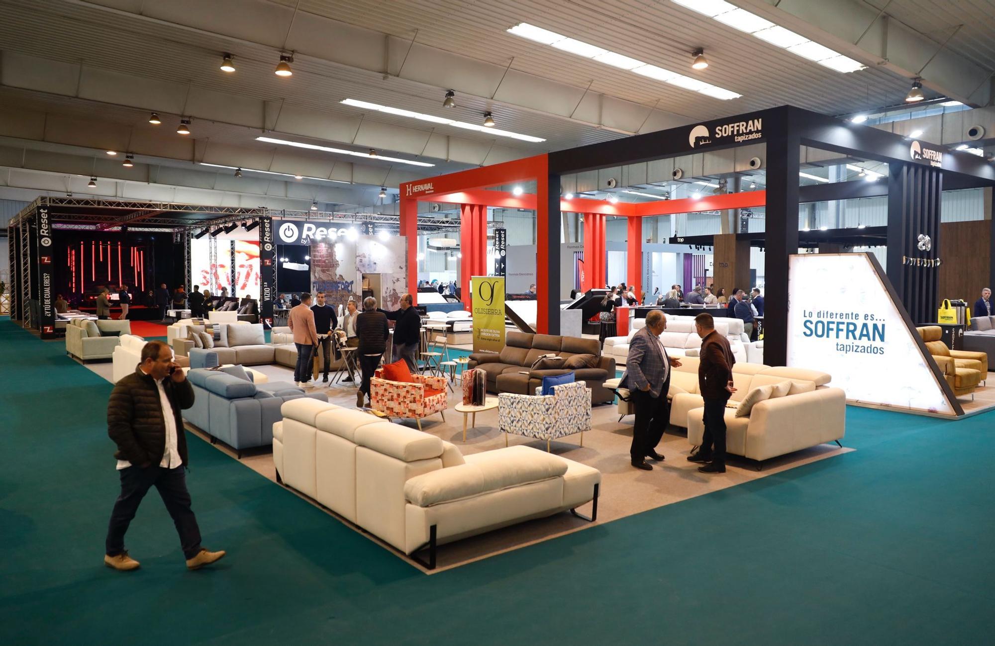 En imágenes | La Feria del Mueble de Zaragoza ya ha abierto sus puertas