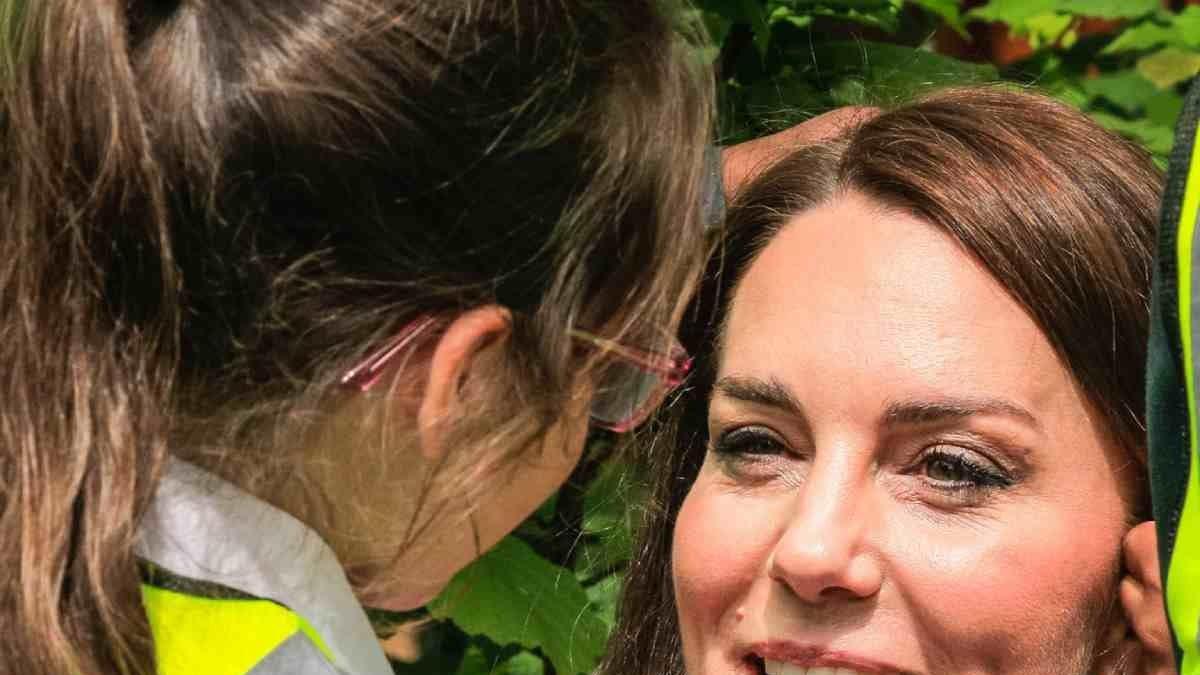 Kate Middleton le niega un autógrafo a una niña