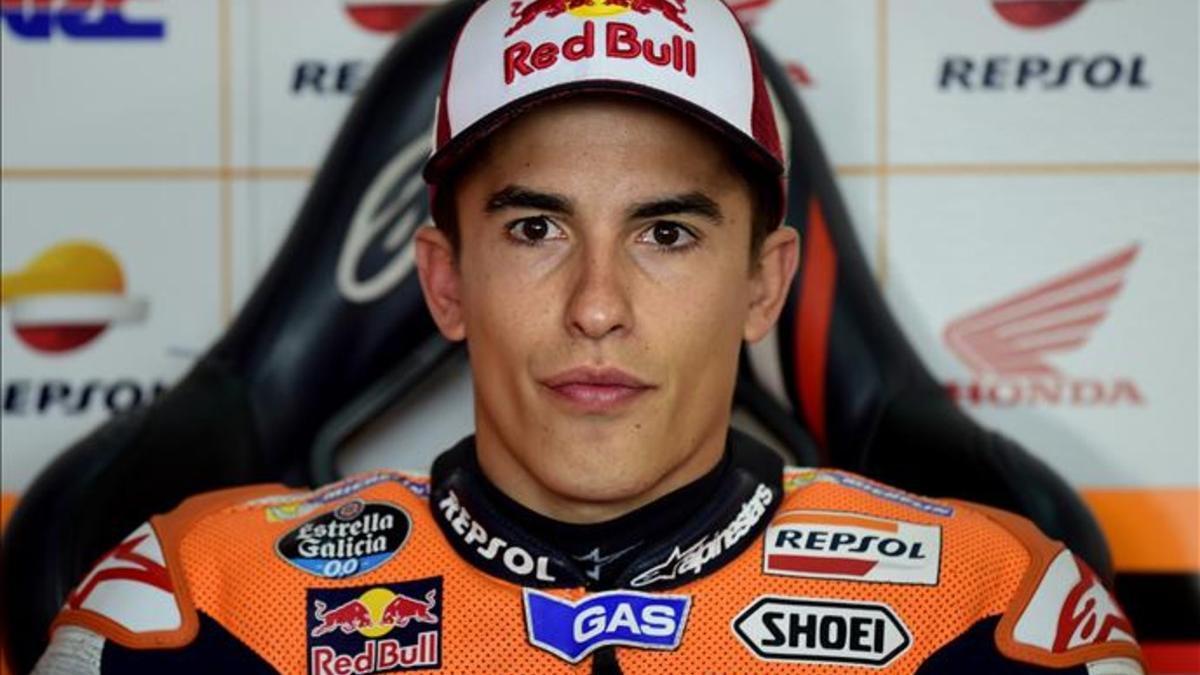 Marc Márquez, concentrado en su box