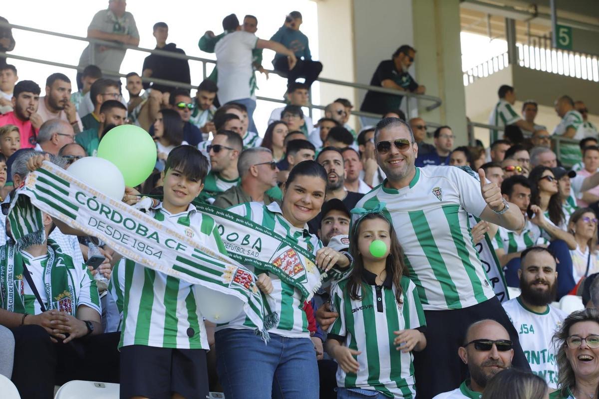Las imágenes de la afición en el Córdoba CF - Málaga,