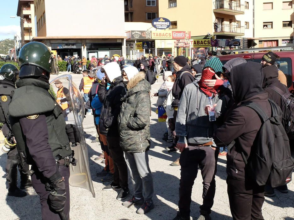 Tsunami Democràtic realitza talls intemitents a l'N-II a la Jonquera