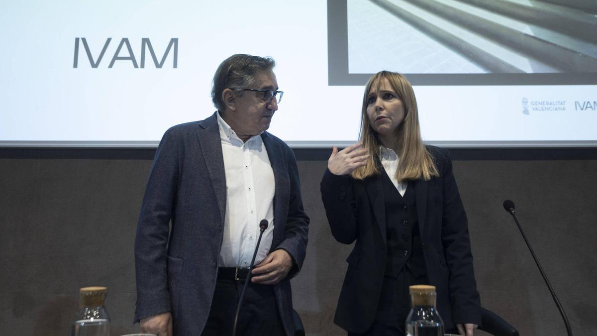 El conseller José Antonio Rovira junto a Blanca de la Torre, nueva directora del IVAM