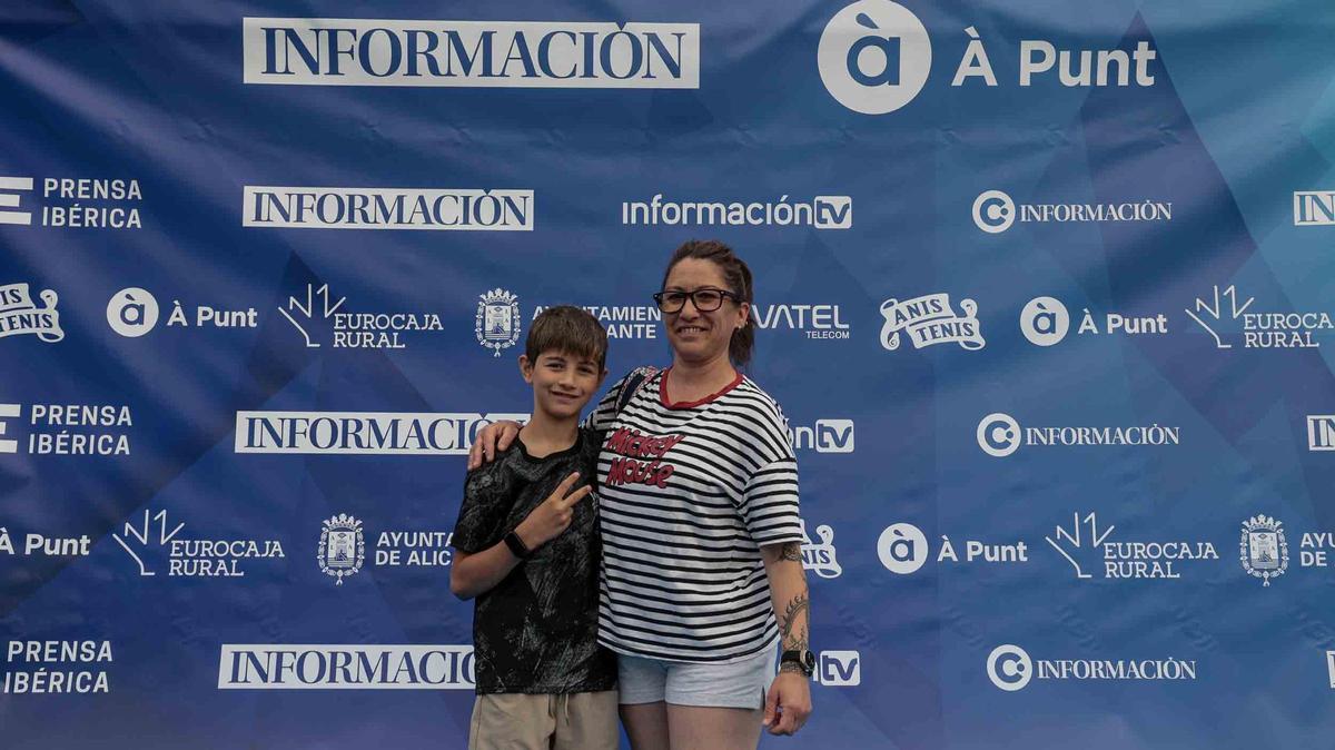 Búscate en el Photocall de la Paraeta de INFORMACIÓN