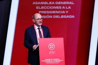 Rafael Louzán, absuelto, podrá seguir al frente de la RFEF