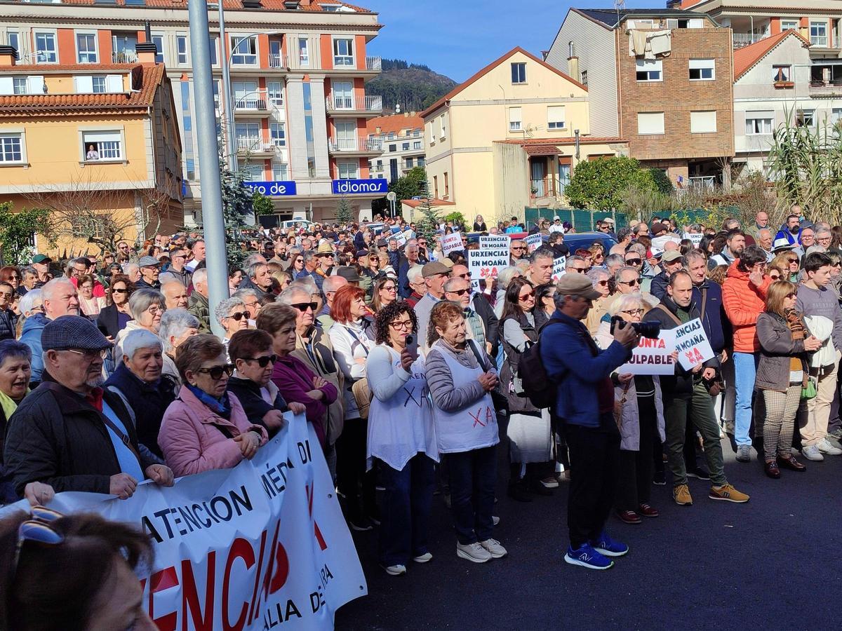 Multitudinaria manifestación en Moaña por urgencias en el centro de salud