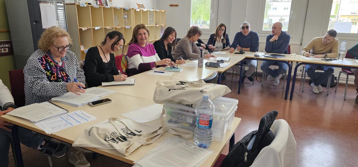 Cocemfe ofreció una formación especializada en atención a la diversidad en el colegio Blasco Ibáñez de Rafelguaraf.