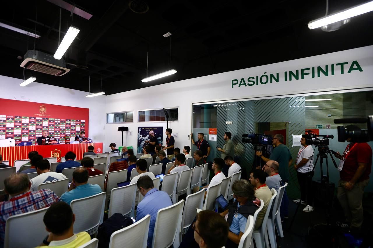 La selección española en Córdoba: la afición se vuelca con los jugadores
