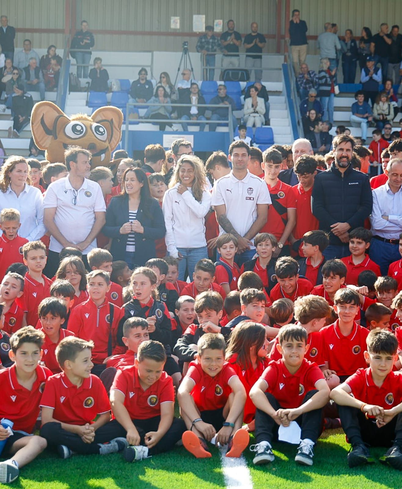 Inauguración del Mundial 82 de Catarroja después de la dana