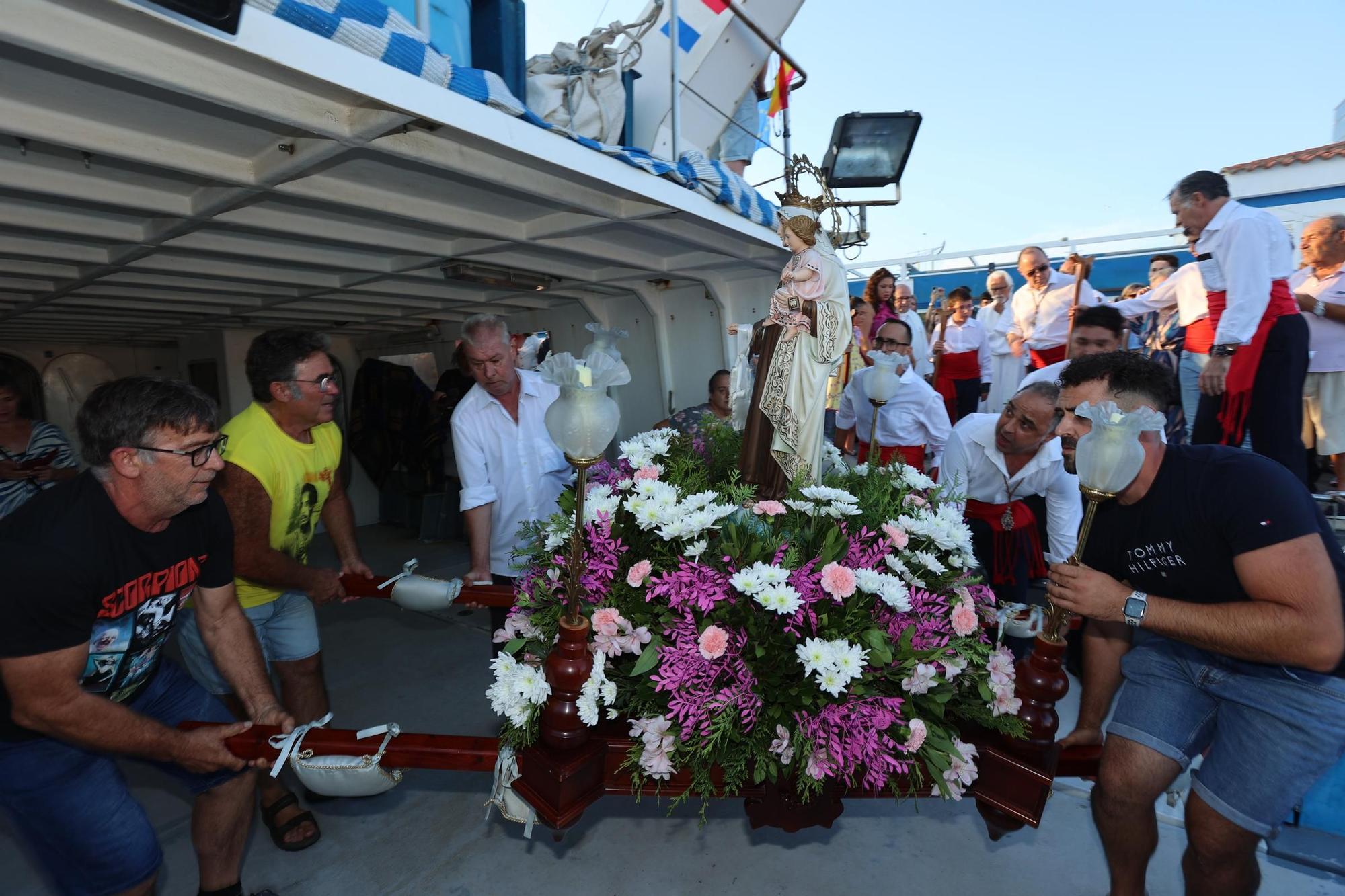 La gent de la mar de Castelló, Vinaròs i Burriana s'encomana a la Verge del Carme