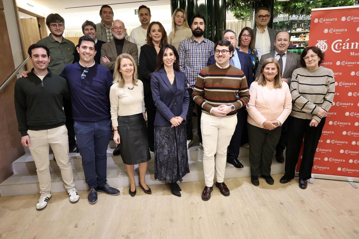 La comida con los medios tuvo lugar este miércoles en el Hotel Rincón de Pepe de Murcia.