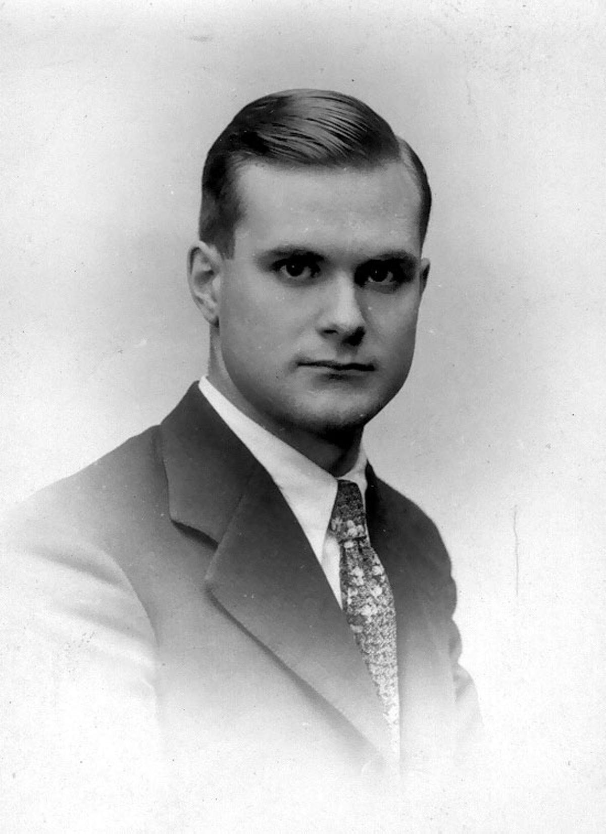 Julián Marías (Valladolid, 1914 - Madrid, 2005), en 1935
