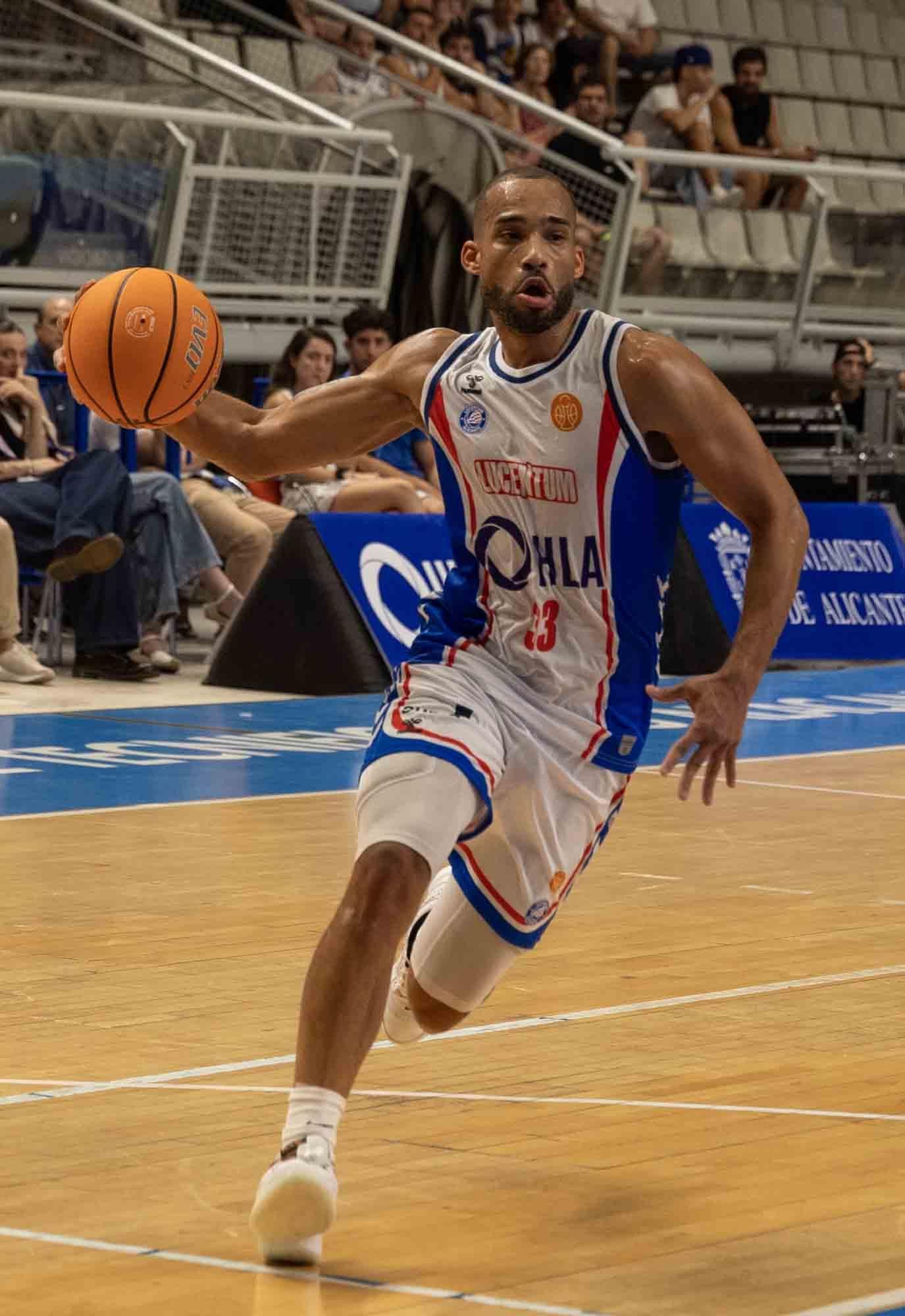 El Lucentum se presenta ante su afición frente al Cartagena