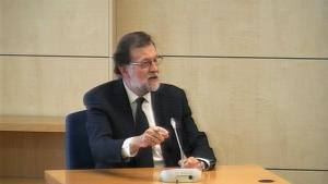 magen capturada de la señal de vídeo institucional que muestra al expresidente del Gobierno Mariano Rajoy durante su declaración como testigo en la Audiencia Nacional en el macrojuicio de la trama Gürtel.