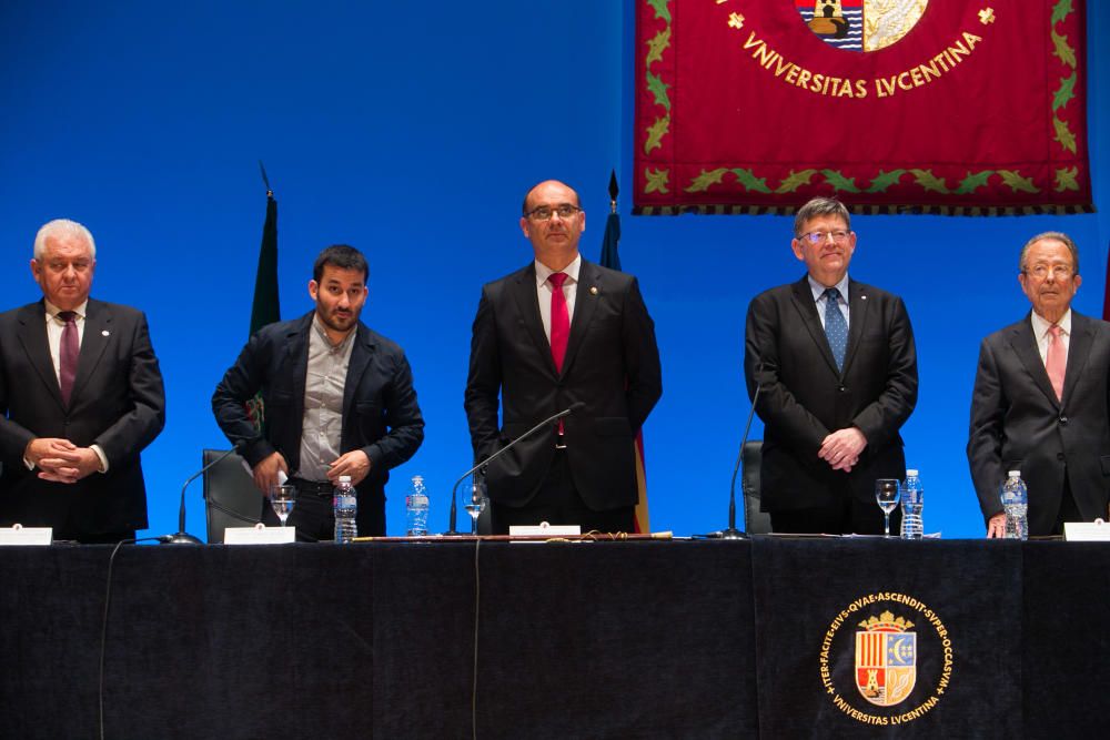 Al acto han acudido el presidente de la Generalitat, Ximo Puig, y el conseller de Educación, Vicent Marzà