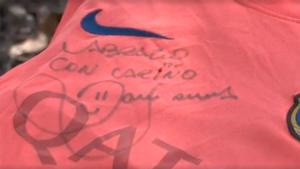 La camiseta firmada por Dani Alves en prisión