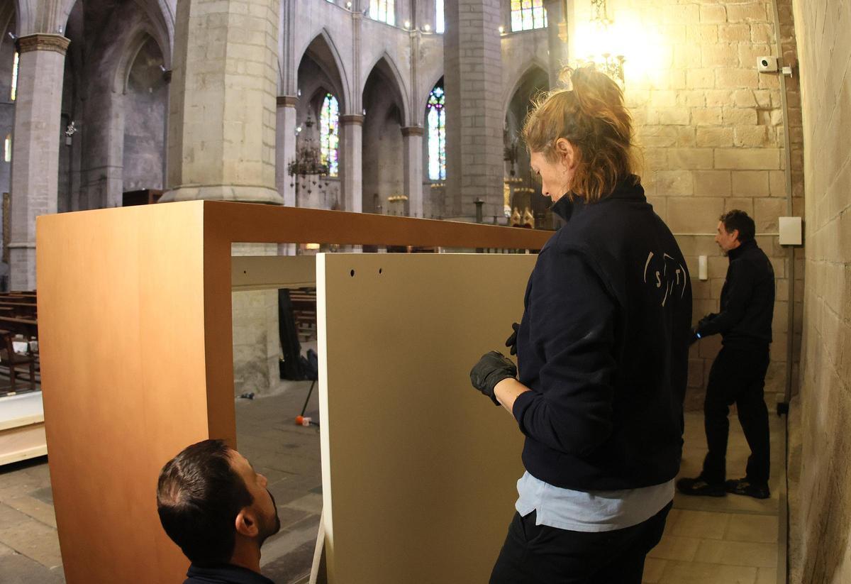 El trasllat del Frontal Florentí de la Seu a Madrid, en fotos