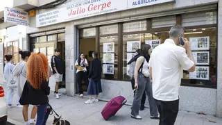 Raxoi dará la batalla: no descarta ninguna vía para la declaración de zona tensionada tras el revés de la Xunta