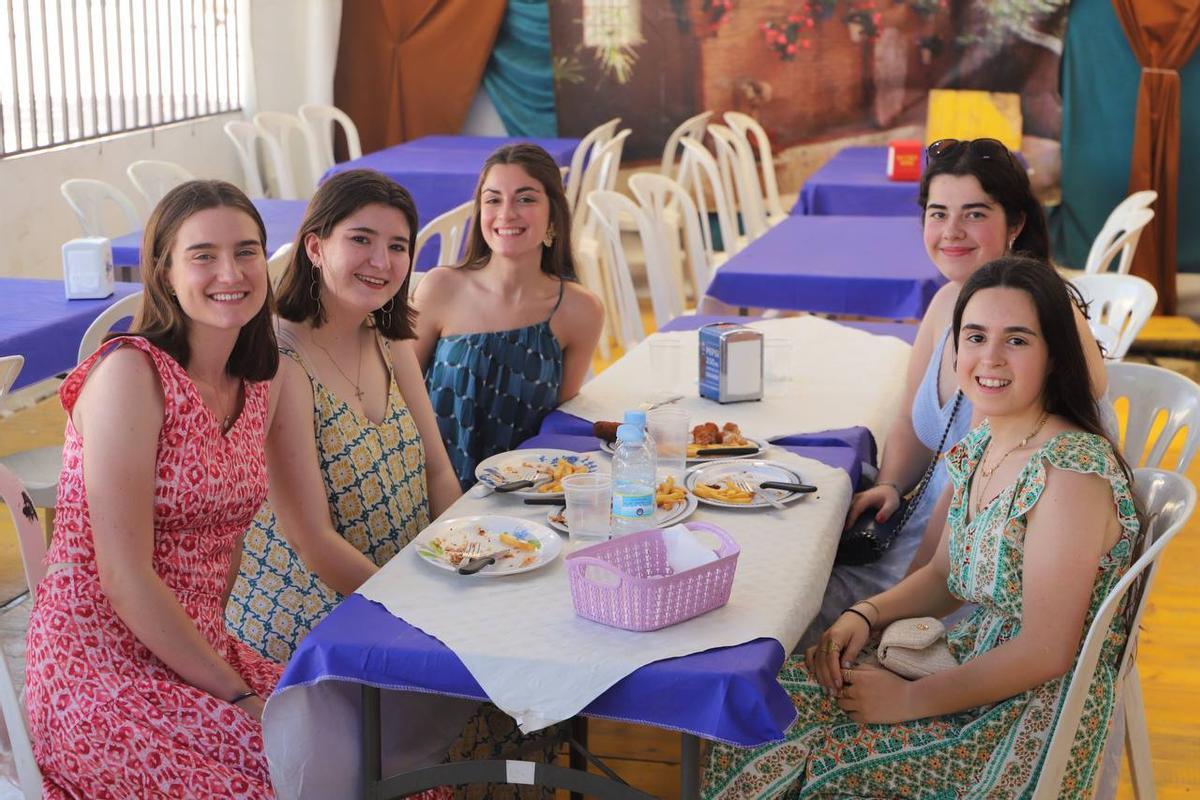 La amistad reina el lunes de Feria en El Arenal