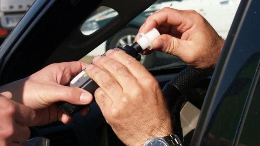 La Policia Local de Castelló detecta 3 conductors negligents triplicant la taxa d’alcoholèmia
