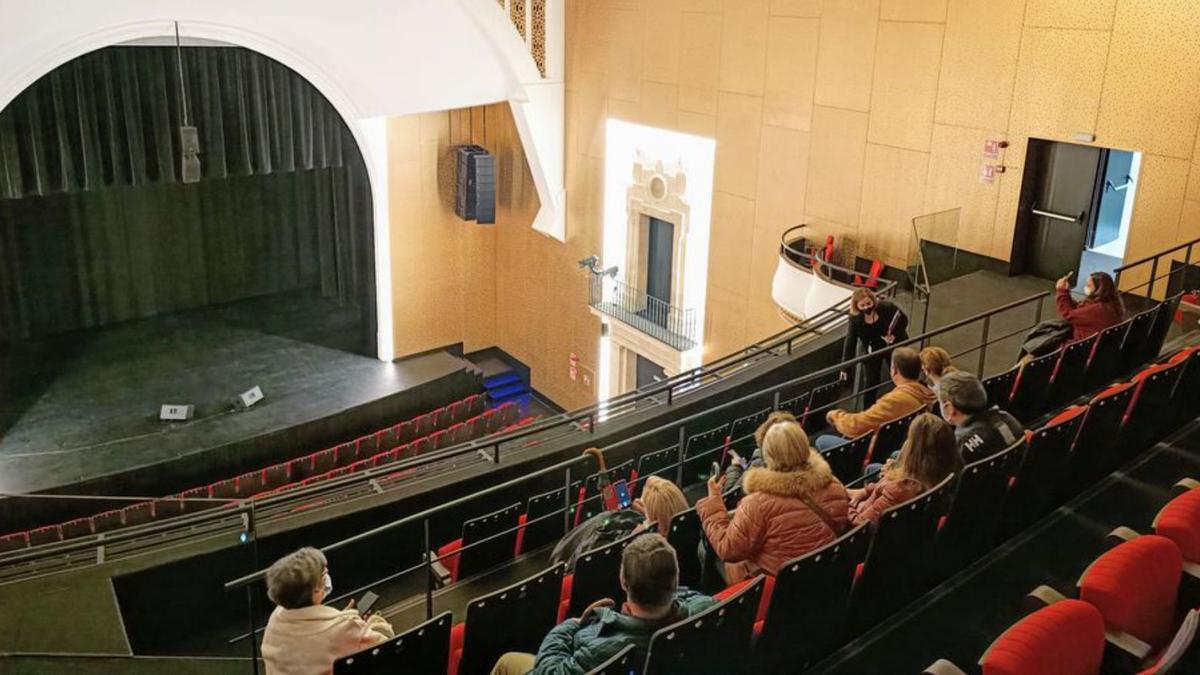 Jornadas de puertas abiertas para visitar el reformado Teatre | AJUNTAMENT