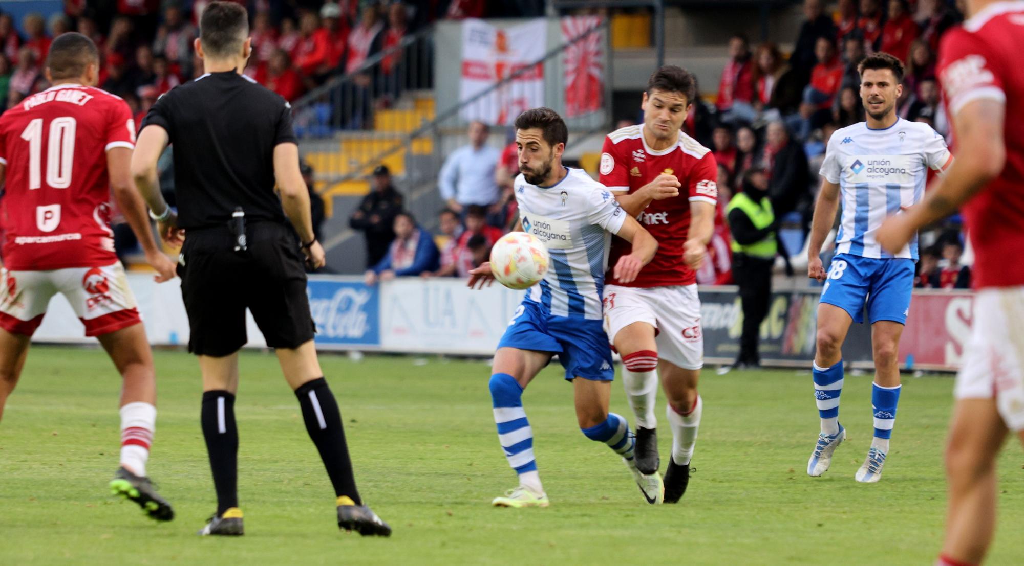 El Alcoyano se salva pese a su derrota con el Murcia