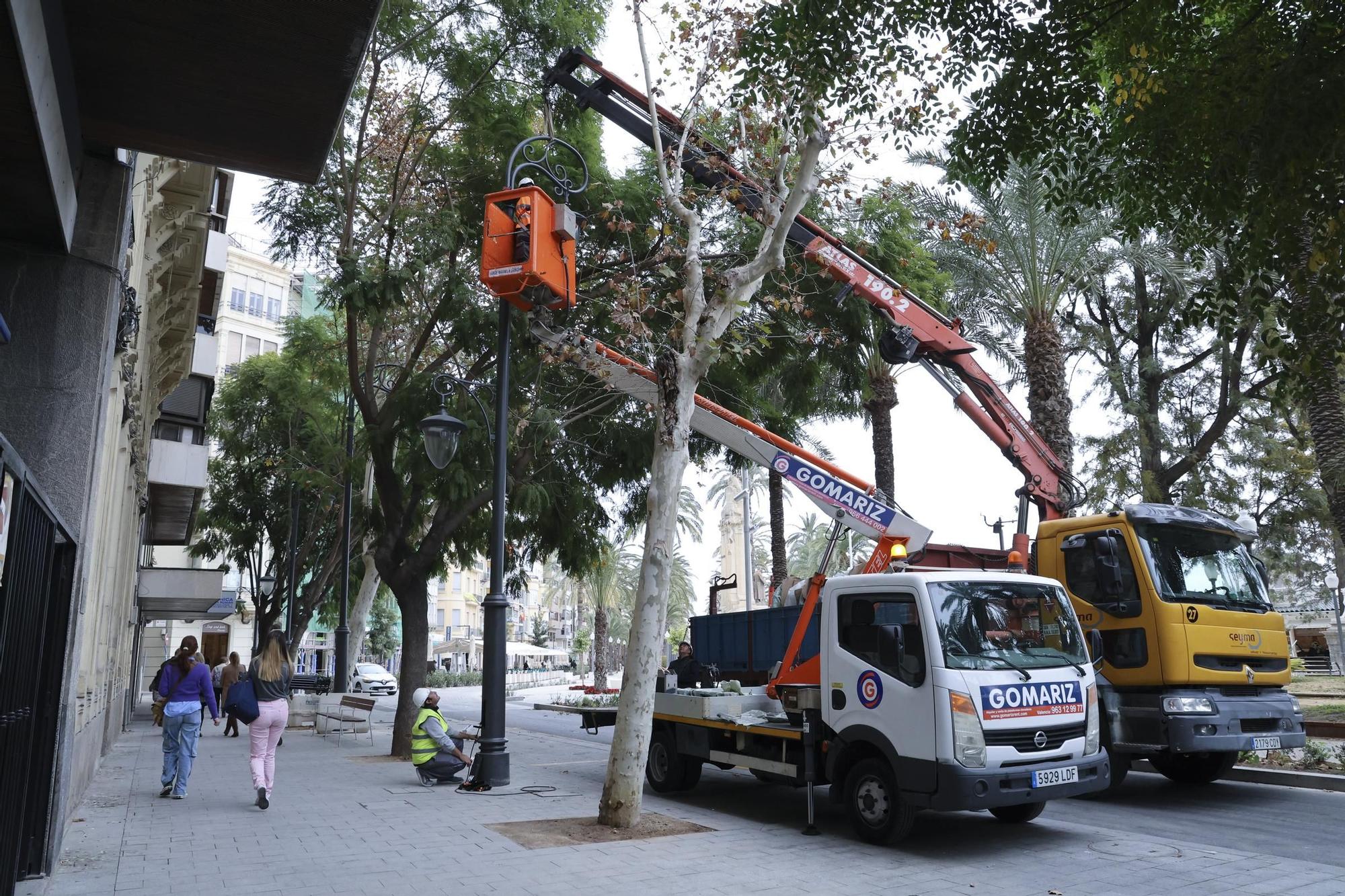 Así son las nuevas farolas de Alicante, inspiradas en las que existían en el pasado