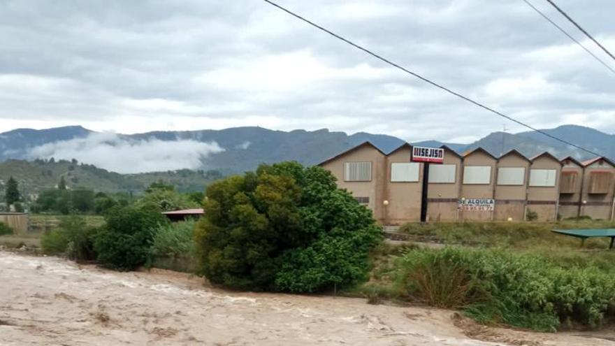 La CHS evalúa los efectos de la fuerte tromba de agua caída en la zona del río Argos