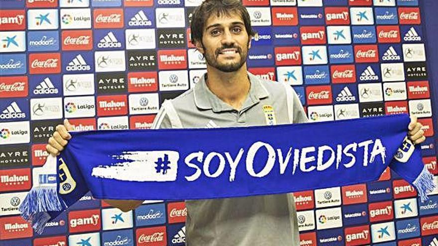 Alejandro Arribas, hace dos semanas, en su presentación con el Oviedo.