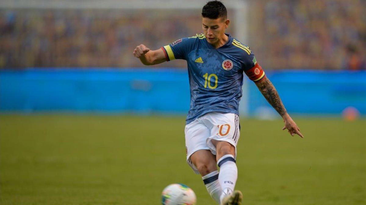 James Rodríguez de Colombia durante el partido de fútbol a puerta cerrada clasificatorio sudamericano para la Copa Mundial de la FIFA 2022 entre Ecuador y Colombia