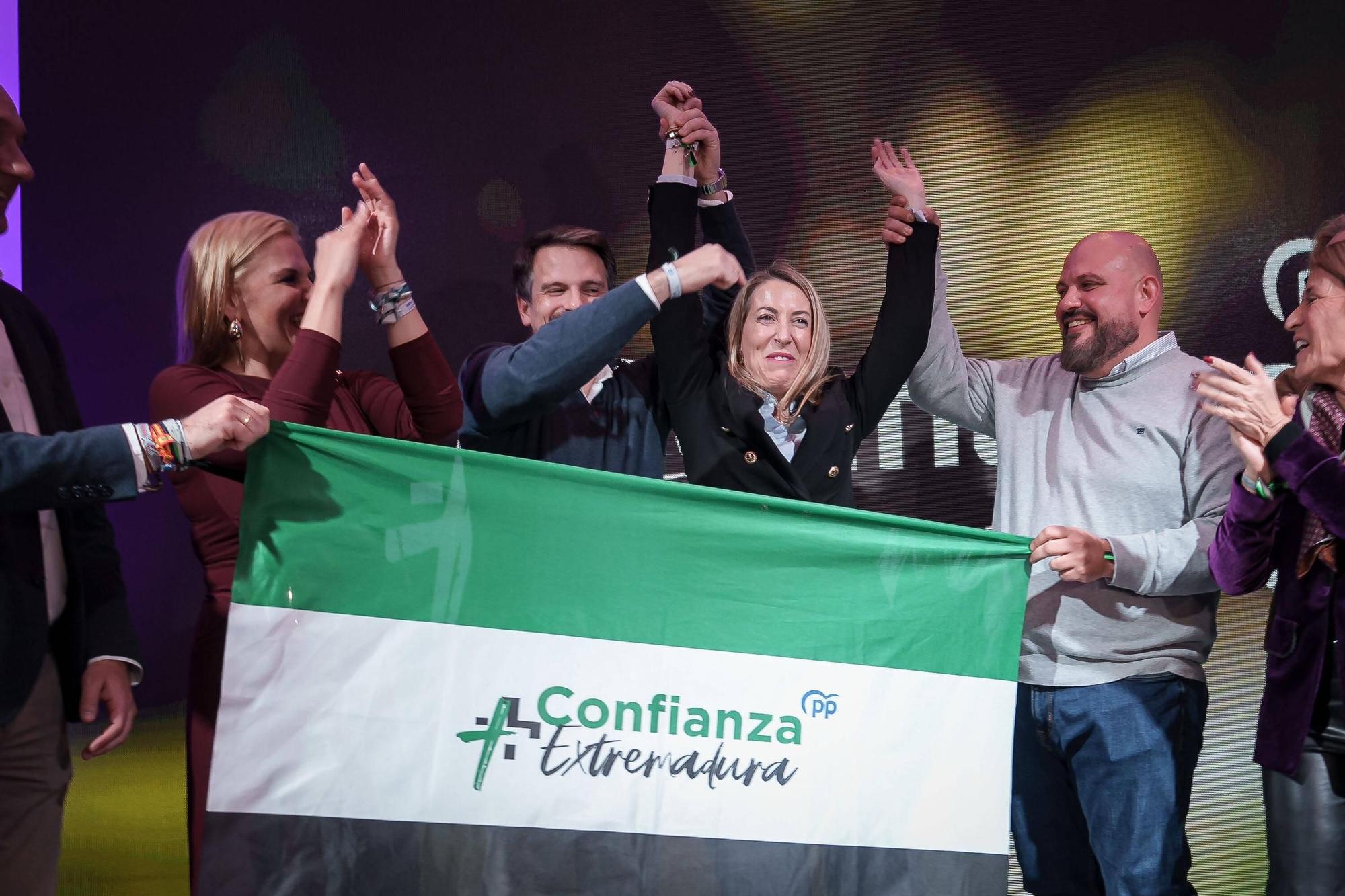 FOTOGALERÍA | María Guardiola gana las elecciones