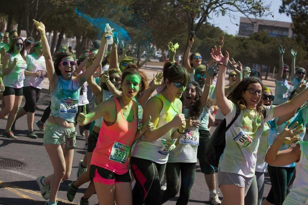 La primera edición de «FestiRun» combina deporte y diversión en una carrera que logró reunir a multitud de personas