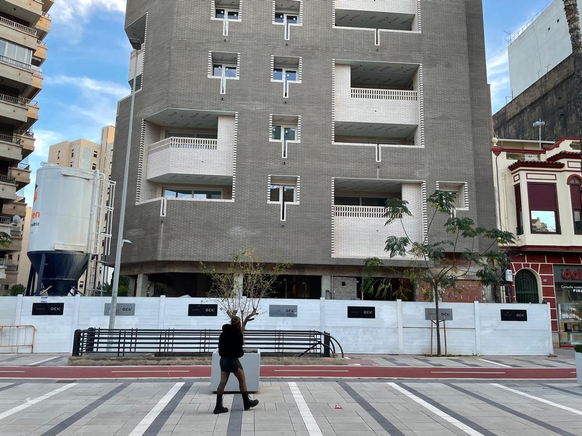 Edificio en construcción en la avenida Lledó.
